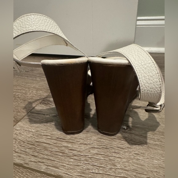 CHRISTIAN DI RICCIO WHITE LEATHER PLATFORM WEDGE SANDALS with studs 9.5 (41) - Picture 5 of 14